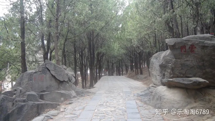 泰安一条街道,首有著名景点,尾有繁华夜市,低调却有顶尖美食,内有一建筑承载了几代人的记忆!(图9) 泰安一条街道,首有著名景点,尾有繁华夜市,低调却有顶尖美食,内有一建筑承载了几代人的记忆!(图9)