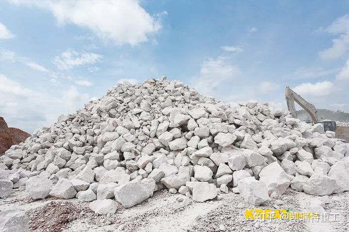 石灰石生产机制砂,选哪款设备最佳?(图3) 石灰石生产机制砂,选哪款设备最佳?(图3)